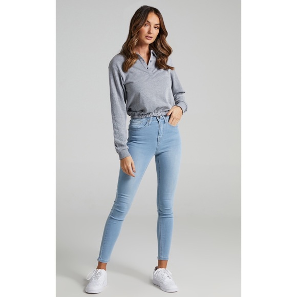 Showpo Christina Skinny Jeans in Light Wash Denim - Picture 4 of 13